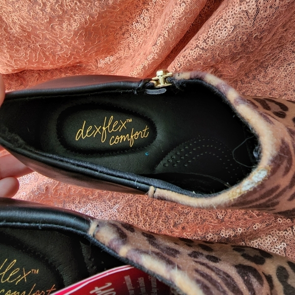 Dexflex Comfort Leopard Print Booties - Size 7.5 Womens, Faux Calf Hair - Picture 2 of 6